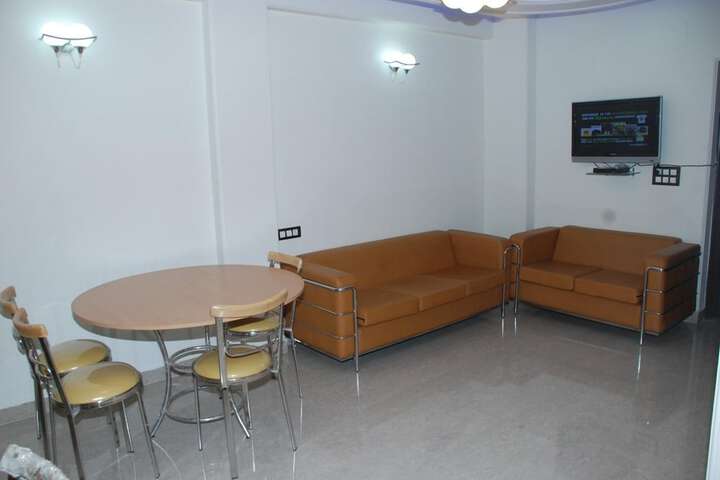 Room 20 of 33