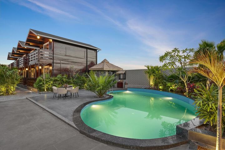 Exterior of Casawood Resort