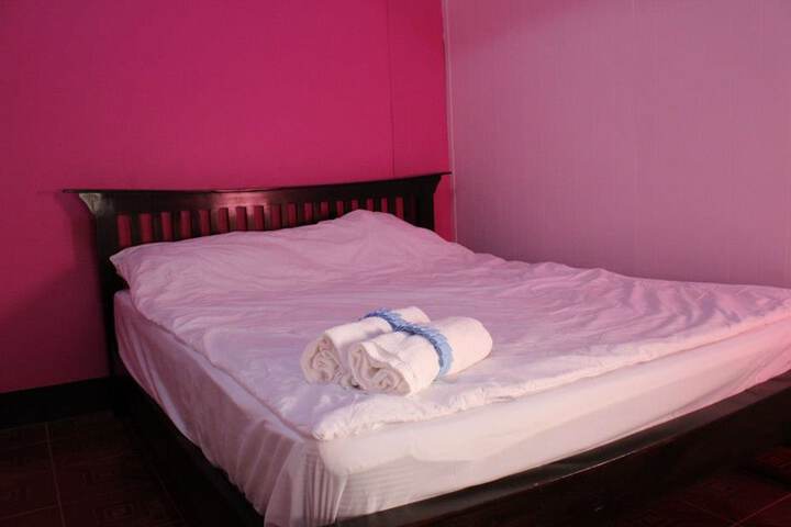 Room 15 of 25