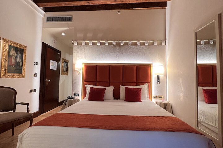 Room 123 of 290