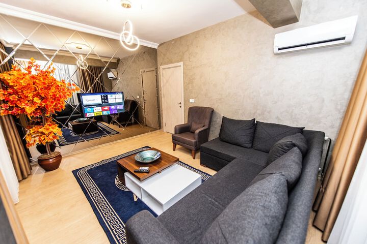 Room 16 of 40