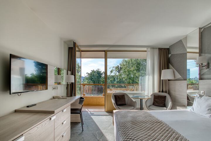 Room 21 of 72