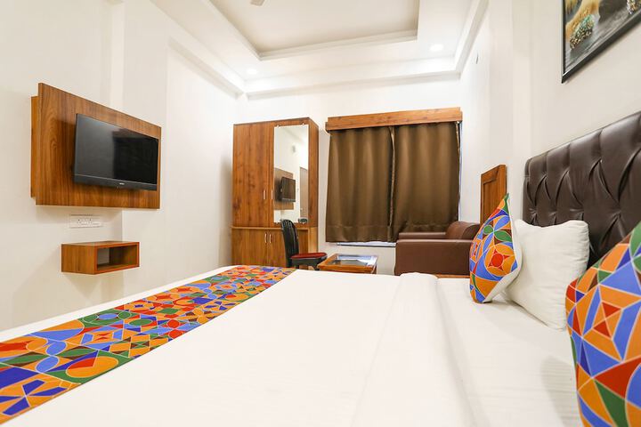 Room 18 of 23