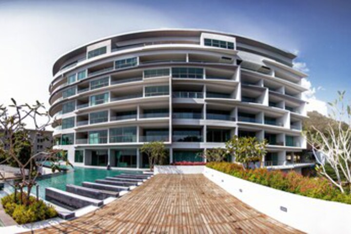 Sundeck 87 of 92