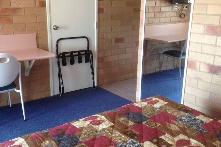 Room 4 of 44