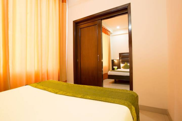 Room 15 of 32