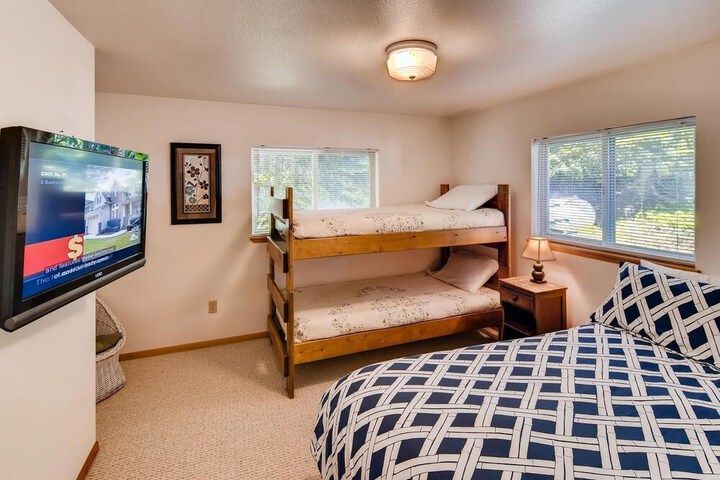 Room 3 of 24
