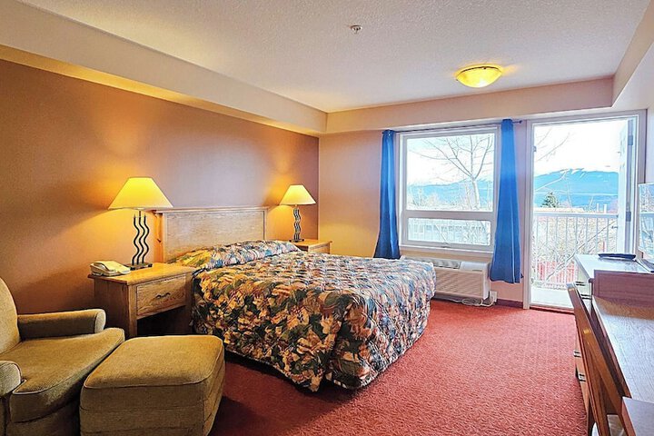 Room 3 of 41