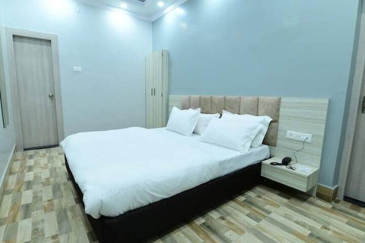 Room 5 of 29