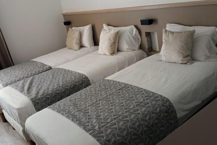 Room 27 of 54
