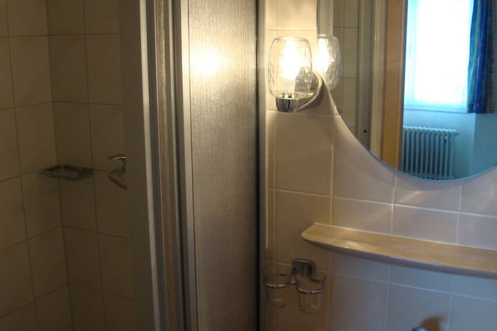 Room 26 of 62