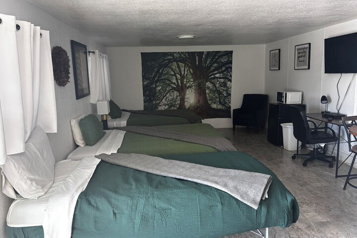 Room 9 of 22