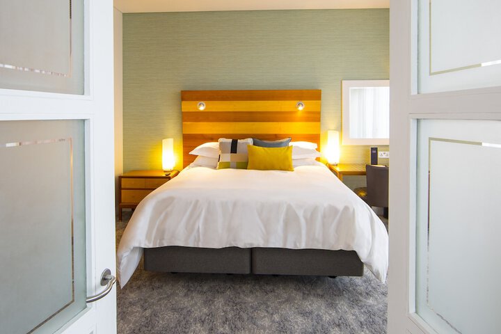 Room 12 of 145