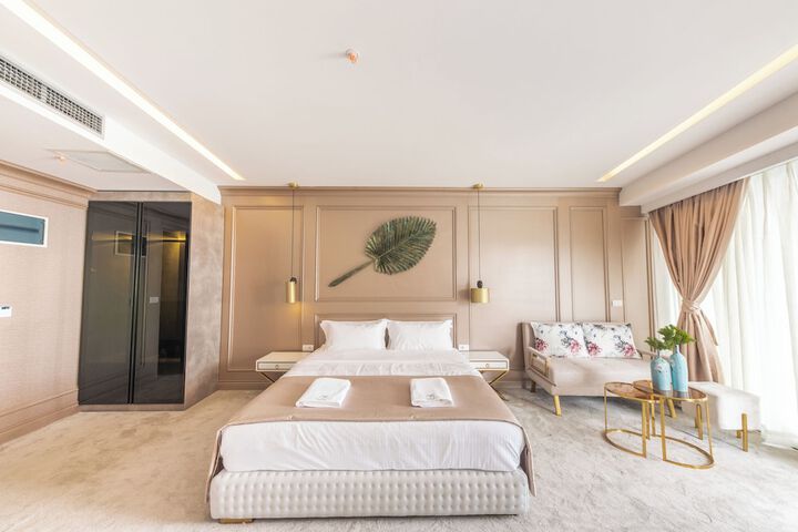Room 7 of 26