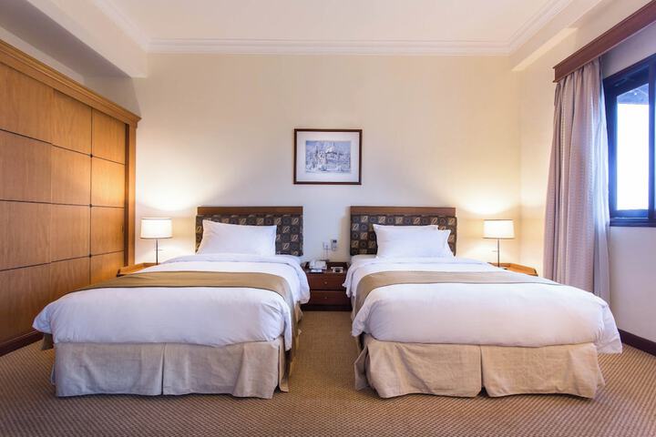 Room 20 of 130
