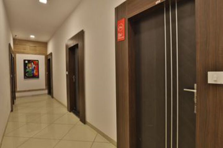 Ballroom/Hall 20 of 25