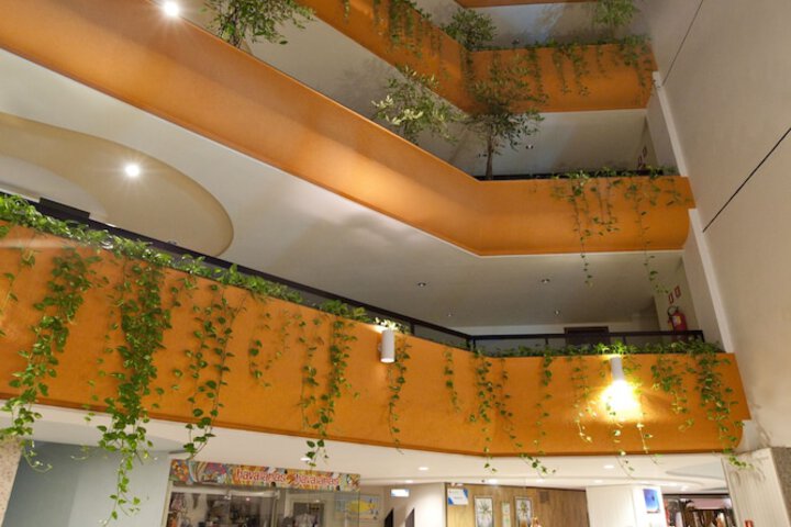 Entrance & Lobby