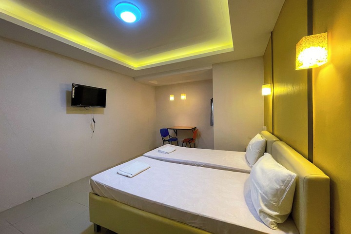 Room 5 of 35