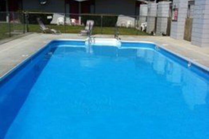 Pool 35 of 42