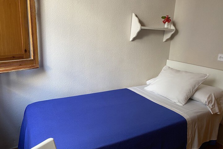 Room 20 of 103