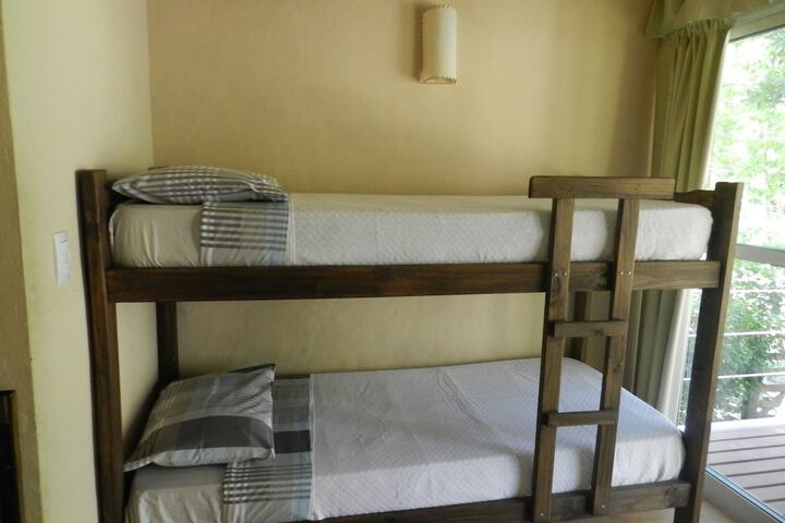 Room 2 of 84