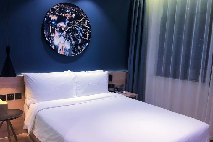 Room 3 of 19