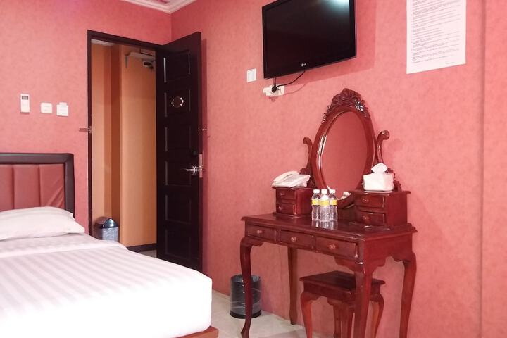 Room 14 of 63