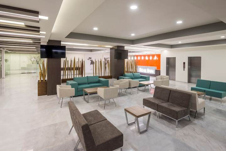 Hotel Interior 4 of 65
