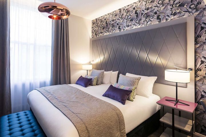 Room 33 of 114