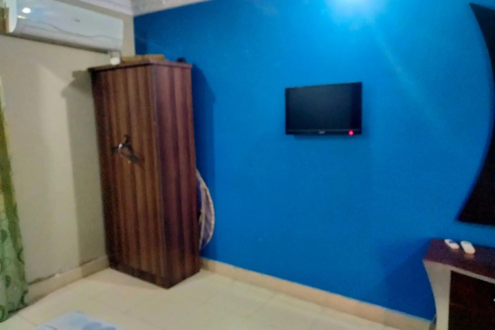 Room 2 of 12