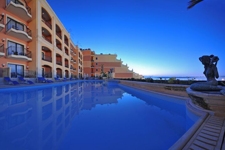 Hotel with Pool