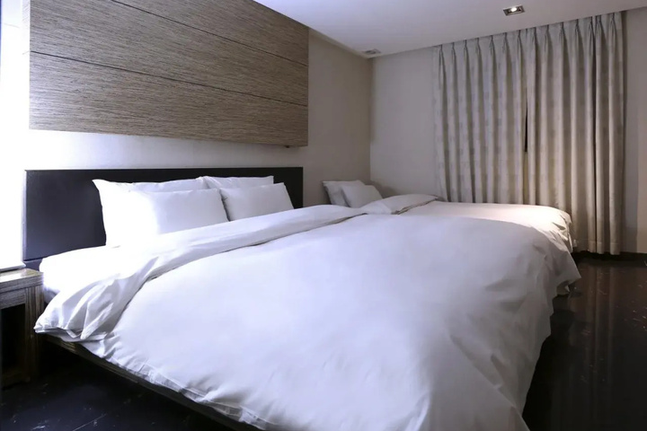 guest_rooms