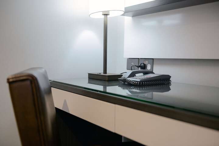 Room 28 of 103