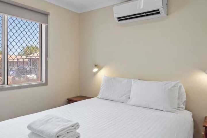 Room 14 of 116
