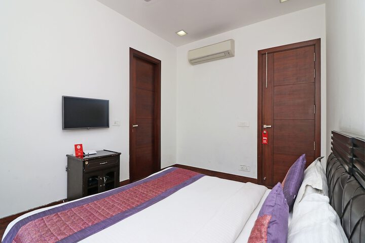 Room 16 of 28