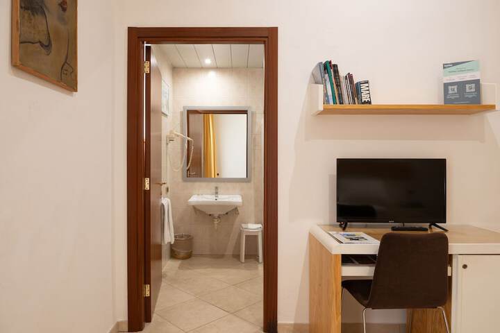 Room 9 of 45