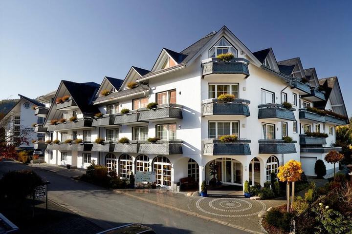 Hotel 64 of 65
