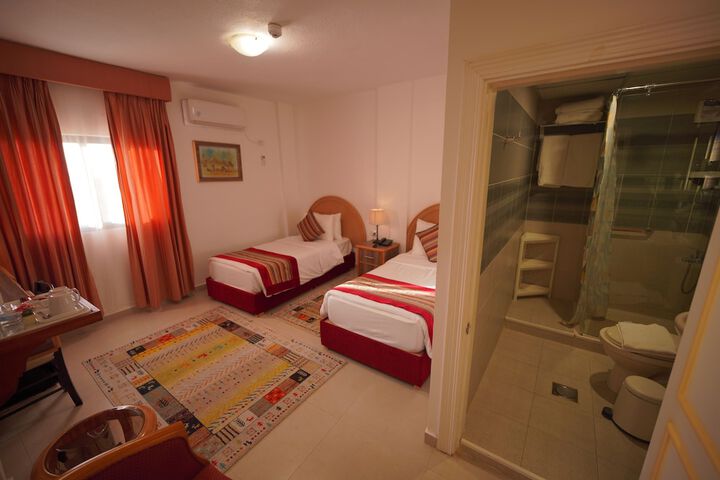 Room 19 of 61