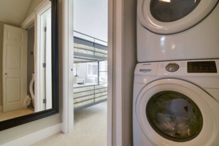 Laundry 13 of 27