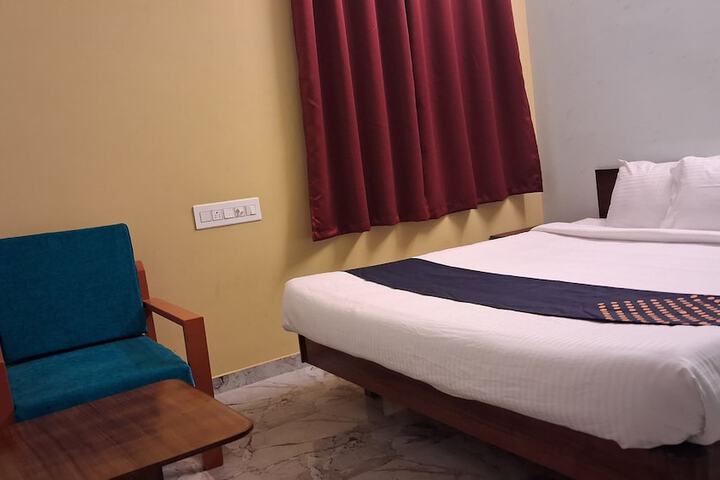 Room 34 of 63