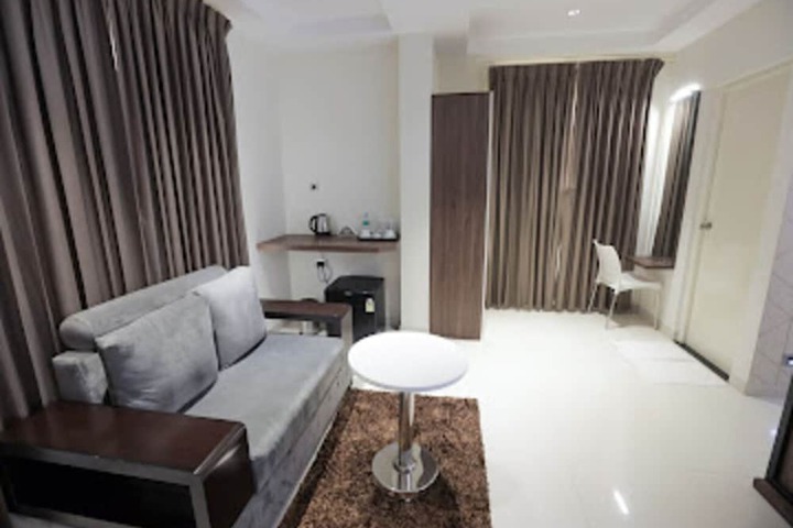 Room 17 of 21