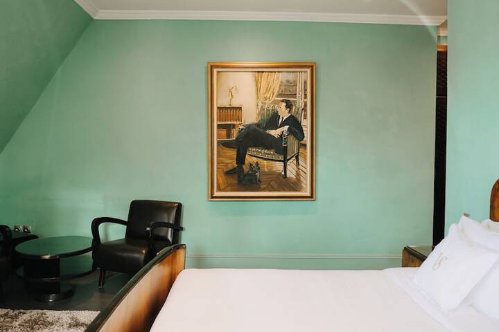 Room 10 of 47