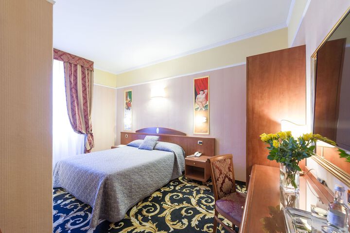 Room 5 of 34