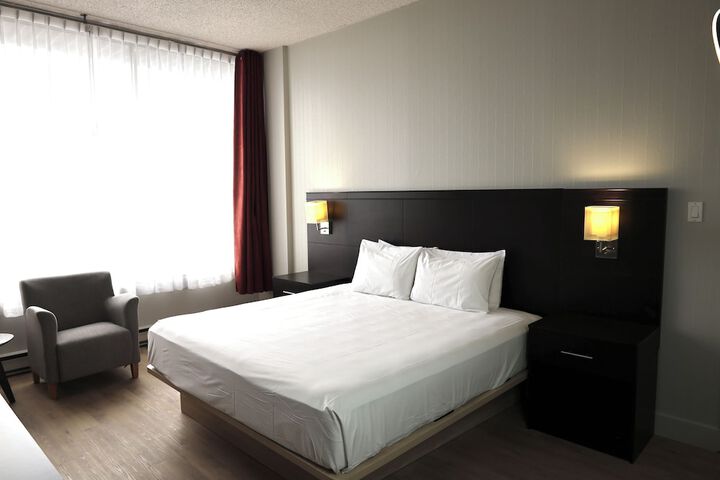 Room 6 of 47