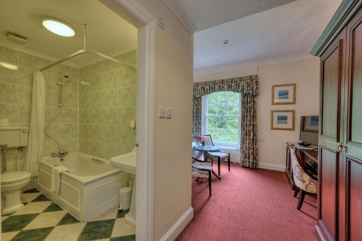Room 72 of 127