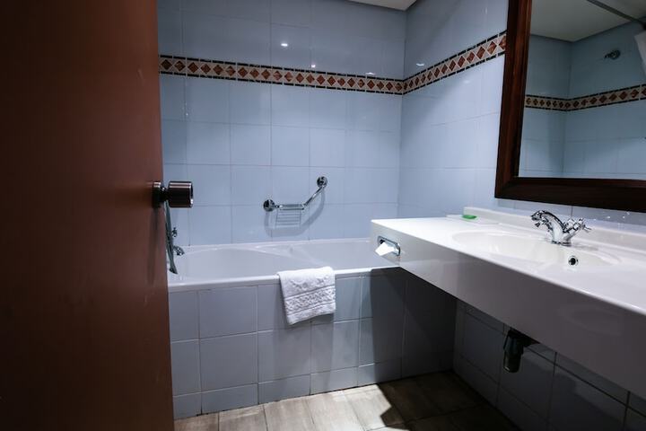 Room 12 of 19