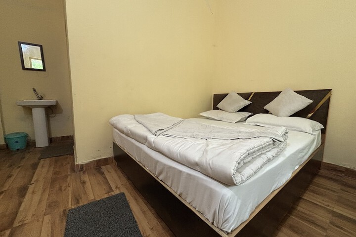 Room 26 of 42