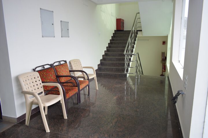 Room 18 of 33