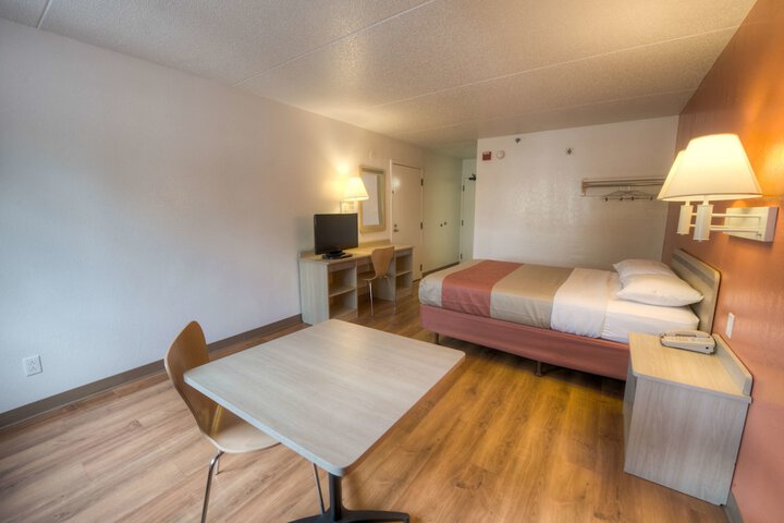 2 Double Beds (2 of 16)