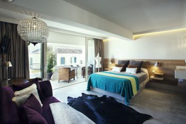 Cabaret Terrace Suite
